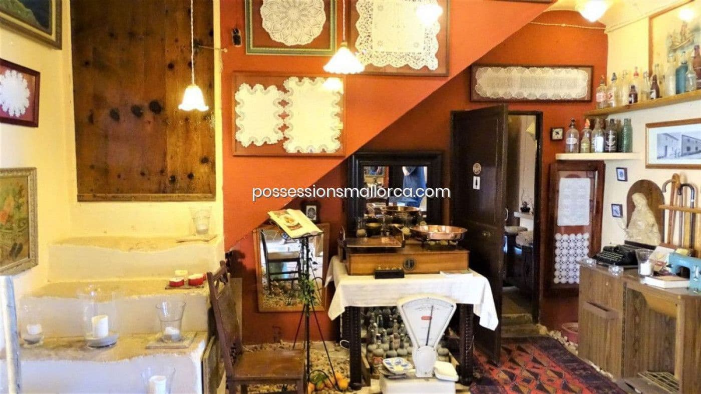 7 bedroom Finca/Country House for sale in Llucmajor with garage - € 3,940,000 (Ref: 9679557)