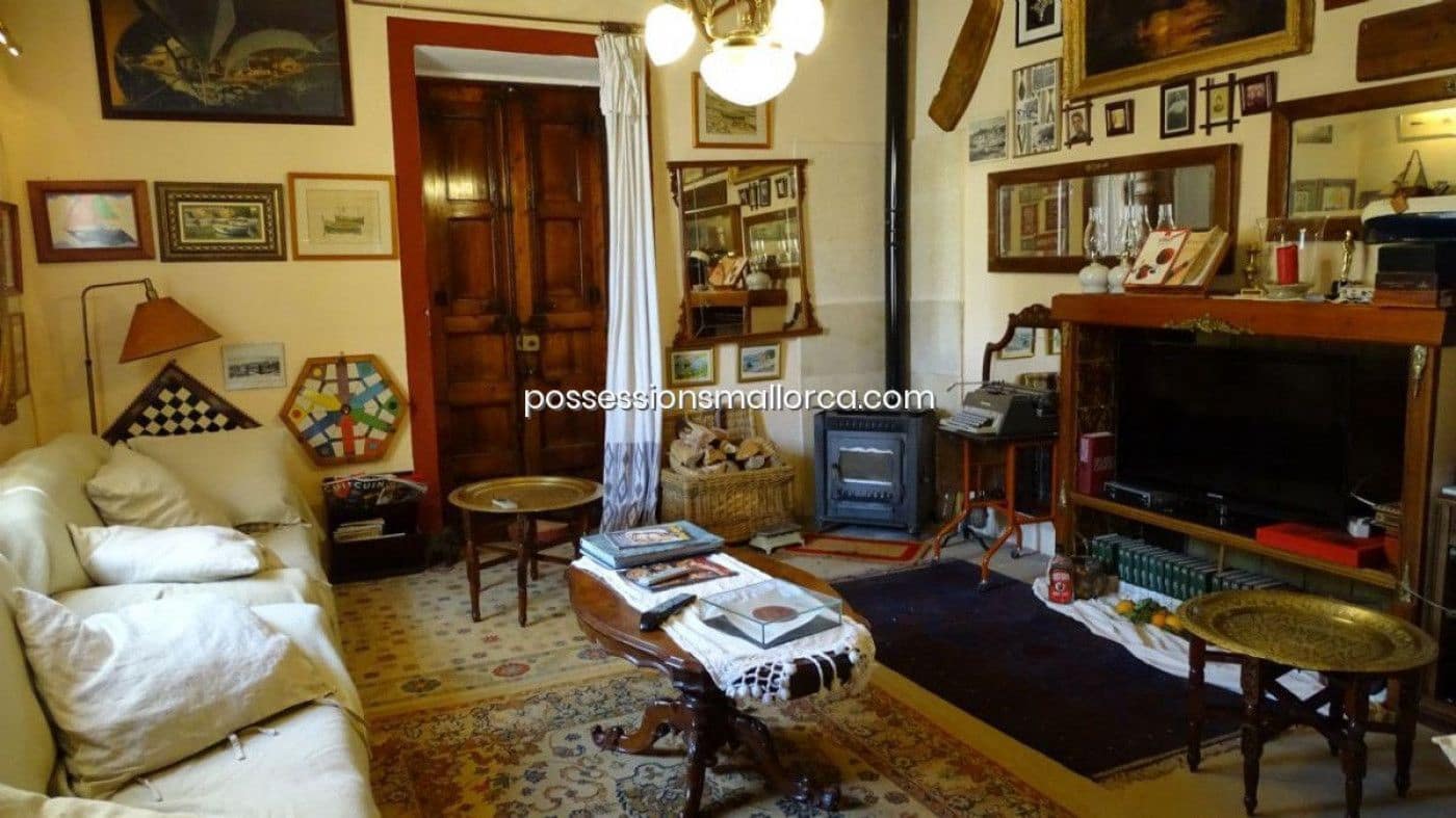 7 bedroom Finca/Country House for sale in Llucmajor with garage - € 3,940,000 (Ref: 9679557)