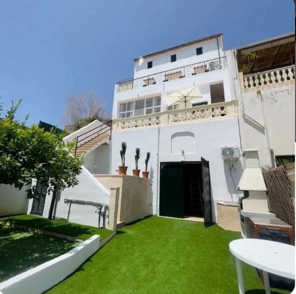 5 sypialnia Willa do wynajęcia w Sant Jordi z basenem garażem - 3 900 € (Ref: 9765220)