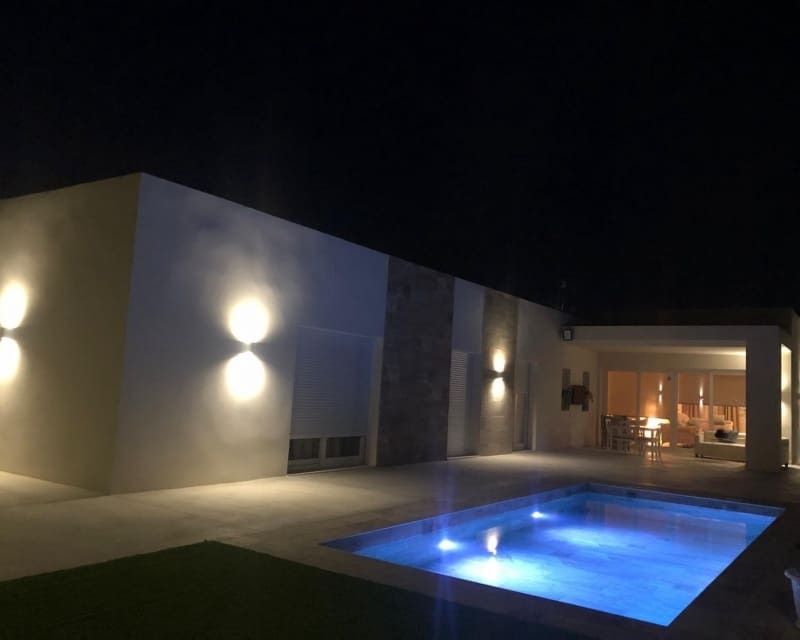 3 Zimmer Villa zu verkaufen in Pinoso mit Pool Garage - 341.500 € (Ref: 10019909)