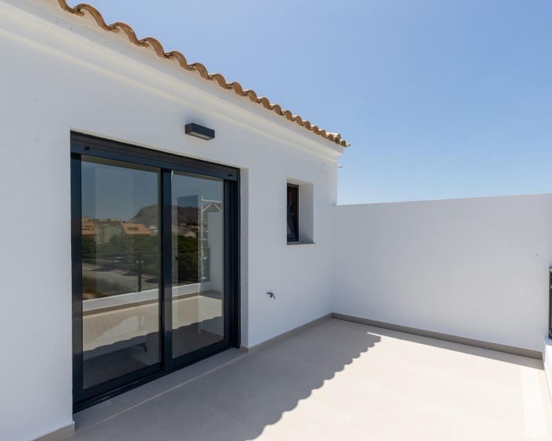 3 Zimmer Villa zu verkaufen in Rafal mit Pool Garage - 295.000 € (Ref: 10023101)