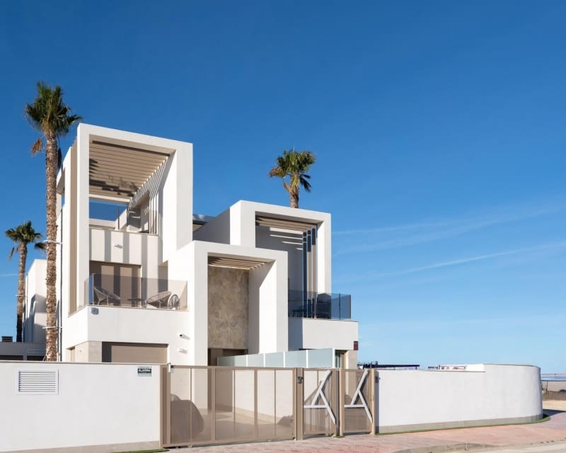 3 chambre Villa/Maison à vendre à Los Alcazares avec piscine garage - 469 000 € (Ref: 10101069)