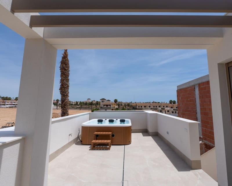 3 chambre Villa/Maison à vendre à Los Alcazares avec piscine garage - 469 000 € (Ref: 10101069)