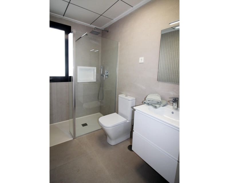 Chalet de 4 habitaciones en Pilar de la Horadada en venta con piscina garaje - 394.900 € (Ref: 10167068)