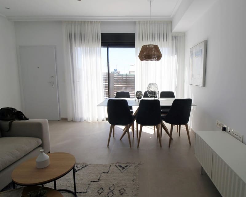 Chalet de 4 habitaciones en Pilar de la Horadada en venta con piscina garaje - 394.900 € (Ref: 10167068)