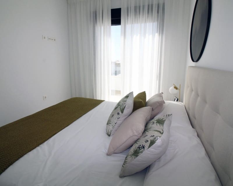 Chalet de 4 habitaciones en Pilar de la Horadada en venta con piscina garaje - 394.900 € (Ref: 10167068)