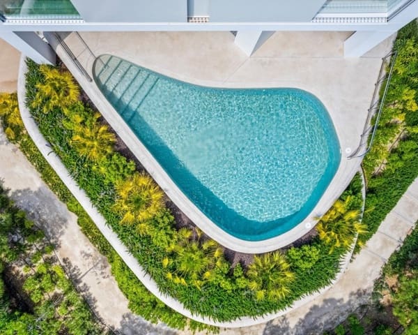 3 soverom Villa til salgs i Campoamor, Orihuela med svømmebasseng garasje - € 2 365 000 (Ref: 10167426)