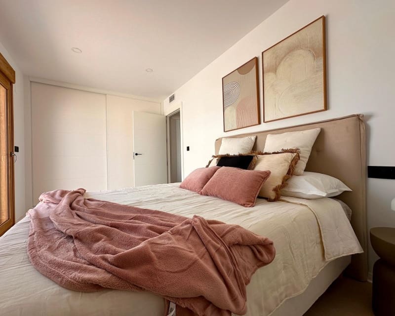Bungalow de 2 habitaciones en San Pedro del Pinatar en venta con piscina garaje - 299.950 € (Ref: 10168921)