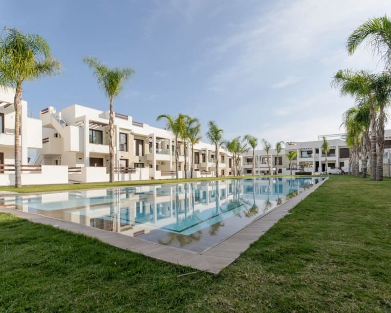 3 slaapkamer Bungalow te koop in Los Balcones met zwembad garage - € 330.000 (Ref: 10169199)