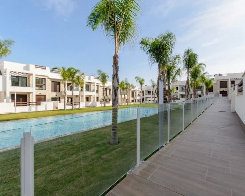 3 slaapkamer Bungalow te koop in Los Balcones met zwembad garage - € 330.000 (Ref: 10169199)