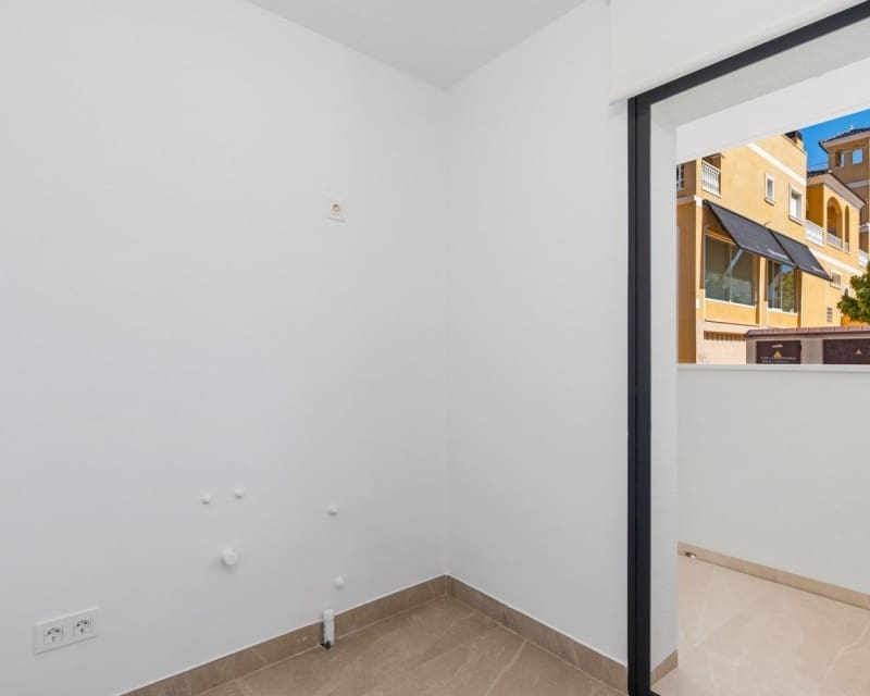 3 bedroom Apartment for sale in Benijofar with pool garage - € 425,000 (Ref: 10169220)