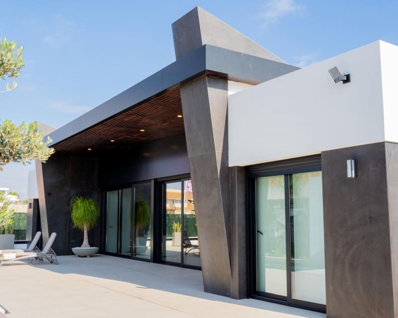 3 soveværelse Villa til salg i Ciudad Quesada med swimmingpool - € 1.099.000 (Ref: 10169221)