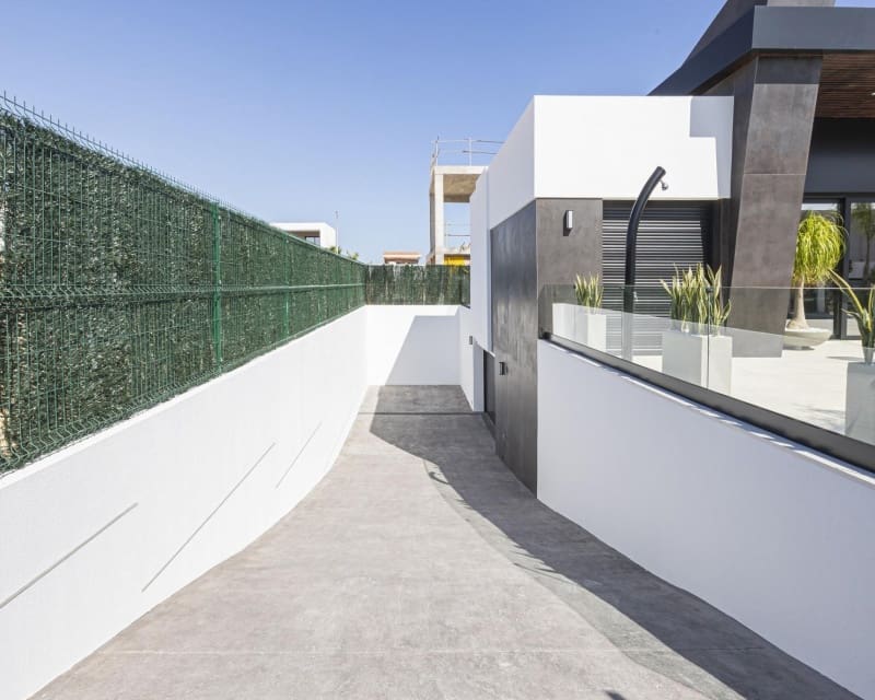 3 soveværelse Villa til salg i Ciudad Quesada med swimmingpool - € 1.099.000 (Ref: 10169221)