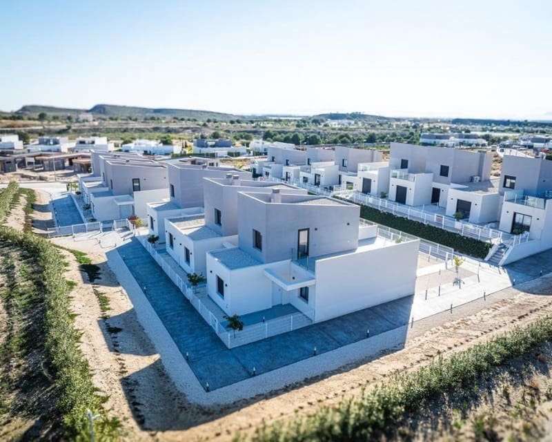 3 slaapkamer Villa te koop in Banos y Mendigo met zwembad - € 320.500 (Ref: 10169241)