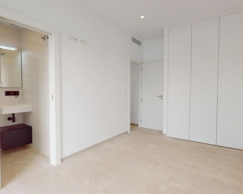 3 soveværelse Villa til salg i Los Alcazares med swimmingpool - € 689.900 (Ref: 8074217)