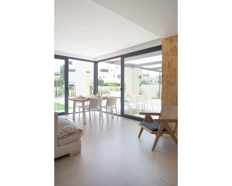 4 Zimmer Villa zu verkaufen in Campoamor mit Pool - 1.160.000 € (Ref: 8124723)