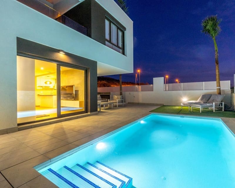 3 camera da letto Villa in vendita in Ciudad Quesada con piscina - 649.000 € (Rif: 8124732)