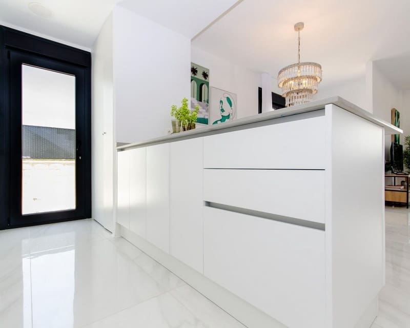 3 soveværelse Villa til salg i San Miguel de Salinas med swimmingpool - € 415.000 (Ref: 8124733)