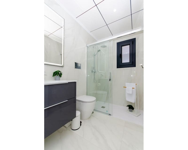 3 soveværelse Villa til salg i San Miguel de Salinas med swimmingpool - € 415.000 (Ref: 8124733)