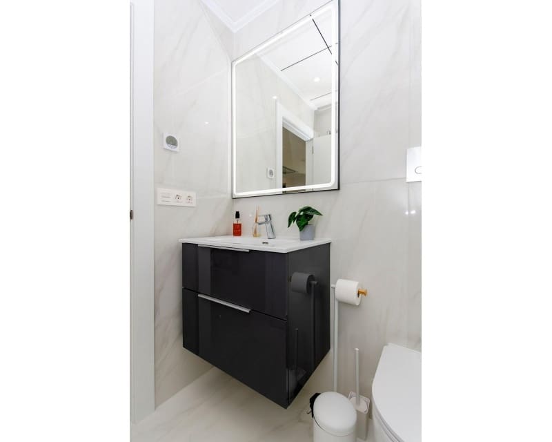 3 soveværelse Villa til salg i San Miguel de Salinas med swimmingpool - € 415.000 (Ref: 8124733)