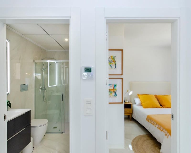 3 soveværelse Villa til salg i San Miguel de Salinas med swimmingpool - € 415.000 (Ref: 8124733)