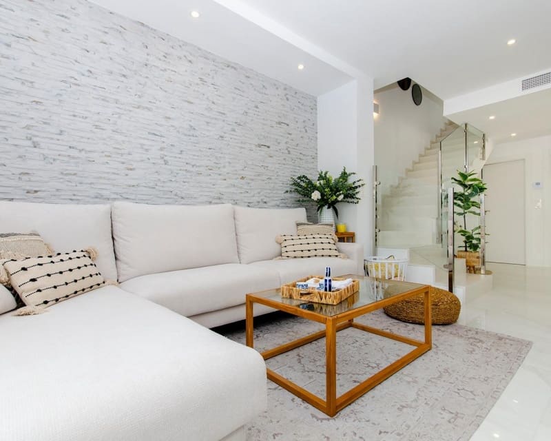 3 soveværelse Villa til salg i San Miguel de Salinas med swimmingpool - € 415.000 (Ref: 8124733)