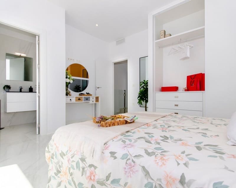 3 chambre Villa/Maison à vendre à San Miguel de Salinas avec piscine - 439 000 € (Ref: 8124733)