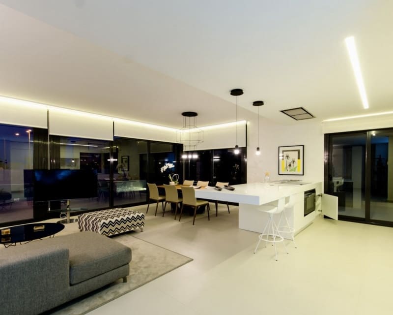 4 quarto Moradia para venda em Campoamor com piscina - 1 195 000 € (Ref: 8168230)