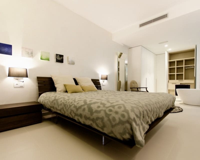 4 quarto Moradia para venda em Campoamor com piscina - 1 195 000 € (Ref: 8168230)