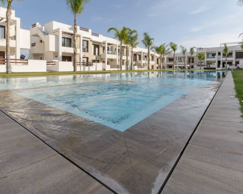 3 chambre Appartement à vendre à Los Balcones avec piscine - 290 000 € (Ref: 8182075)