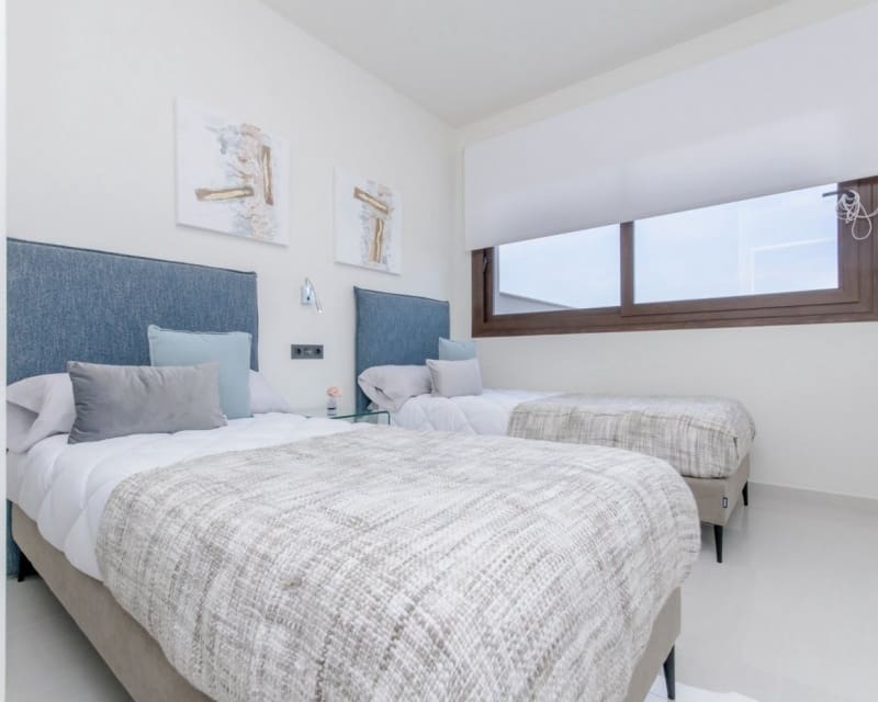 2 soverom Leilighet til salgs i Los Balcones med svømmebasseng - € 275 000 (Ref: 8182077)