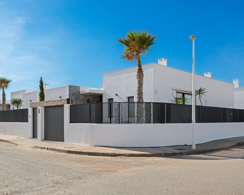 3 sypialnia Willa na sprzedaż w Mar de Cristal z basenem - 549 000 € (Ref: 8312220)