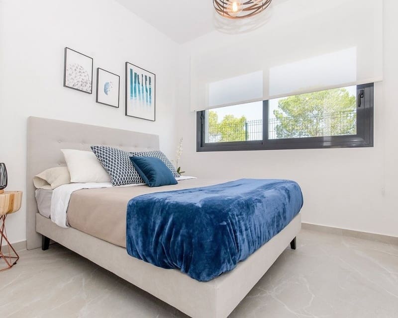 2 sovrum Lägenhet till salu i San Miguel de Salinas med pool - 375 000 € (Ref: 8480004)