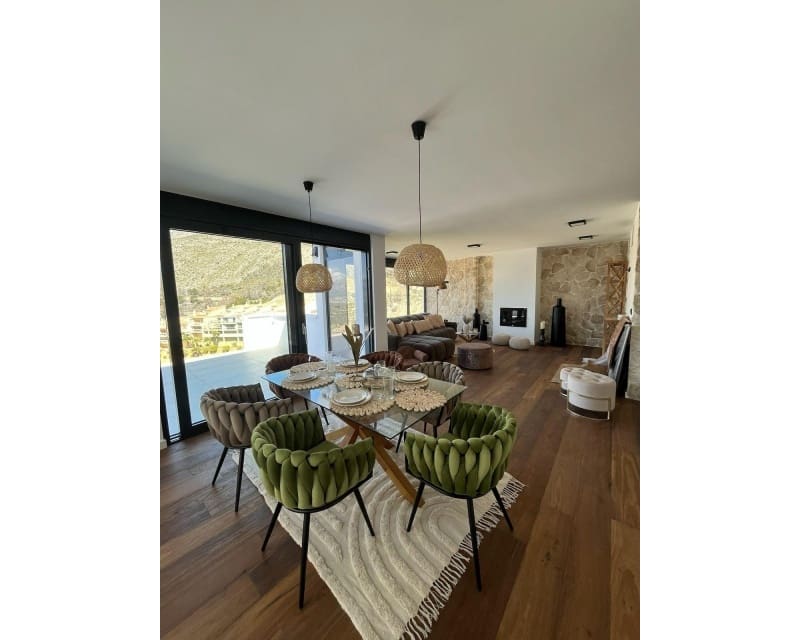 Chalet de 4 habitaciones en Altea en venta con piscina - 790.000 € (Ref: 8958240)