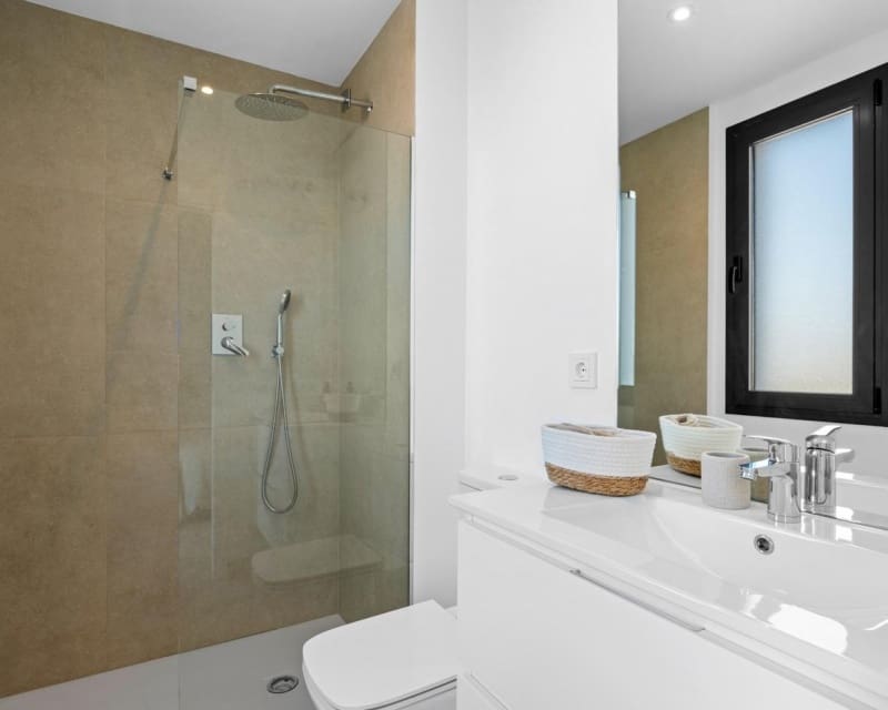 2 soverom Leilighet til salgs i Mar de Cristal med svømmebasseng - € 358 000 (Ref: 9133359)