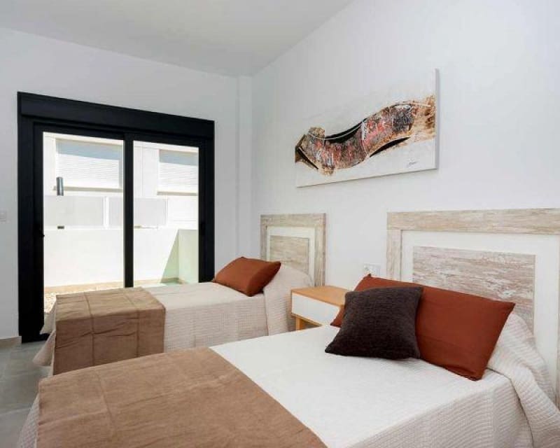 3 quarto Moradia para venda em Daya Nueva com piscina - 438 000 € (Ref: 9180388)