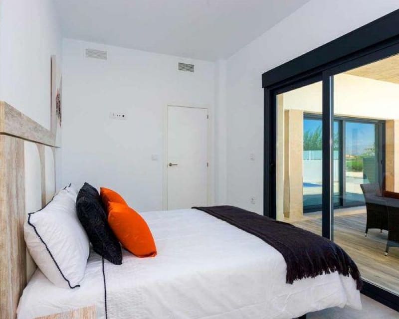 3 quarto Moradia para venda em Daya Nueva com piscina - 438 000 € (Ref: 9180388)