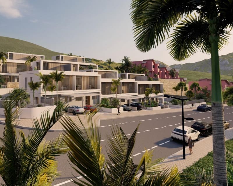 4 makuuhuone Omakotitalo myytävänä paikassa Estepona mukana uima-altaan - 730 000 € (Ref: 9187614)
