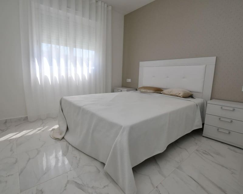 Apartamento de 3 habitaciones en Villamartin en venta con piscina - 251.600 € (Ref: 9187638)