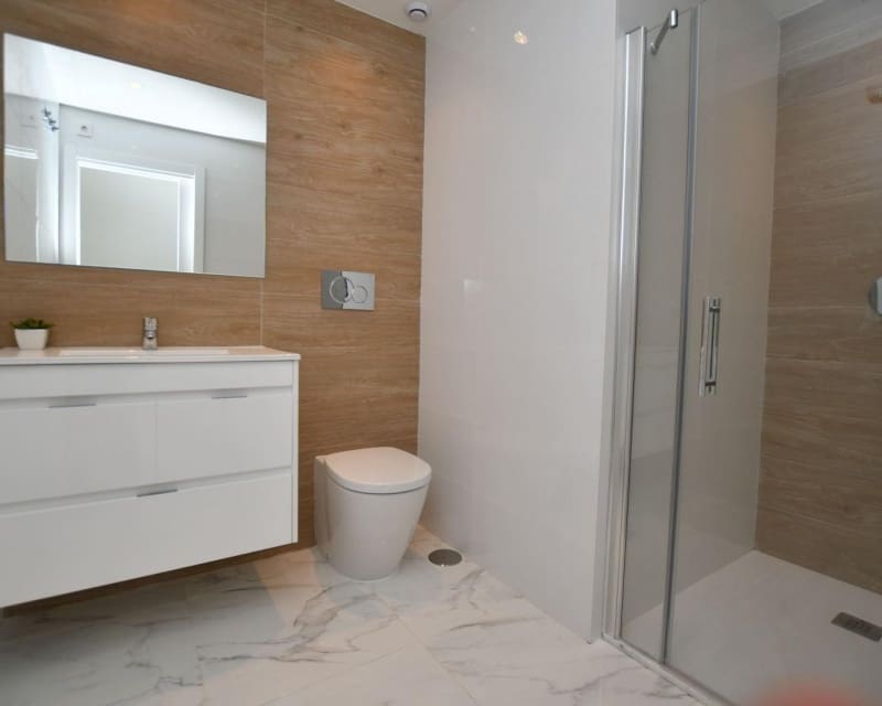 Apartamento de 3 habitaciones en Villamartin en venta con piscina - 251.600 € (Ref: 9187638)