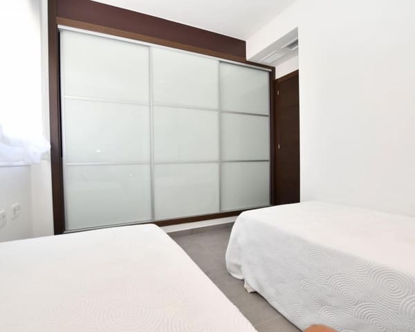 Apartamento de 3 habitaciones en Villamartin, Orihuela en venta con piscina - 281.600 € (Ref: 9187639)