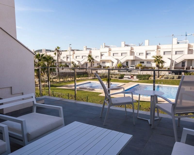 2 Zimmer Apartment zu verkaufen in San Miguel de Salinas mit Pool - 299.900 € (Ref: 9216712)