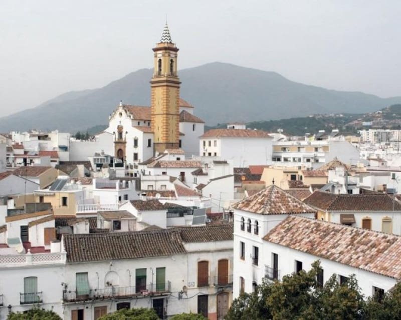 2 Zimmer Apartment zu verkaufen in Estepona mit Pool - 975.000 € (Ref: 9254148)