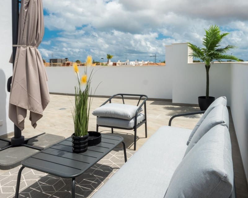 3 soveværelse Villa til salg i San Pedro del Pinatar med swimmingpool - € 478.000 (Ref: 9254216)