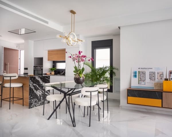 3 soveværelse Villa til salg i San Pedro del Pinatar ciudad, San Pedro del Pinatar med swimmingpool - € 478.000 (Ref: 9254216)