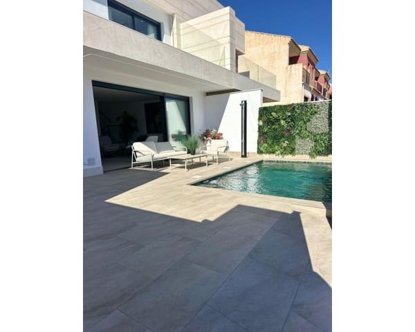 3 slaapkamer Villa te koop in San Pedro del Pinatar ciudad, San Pedro del Pinatar met zwembad - € 489.000 (Ref: 9254216)