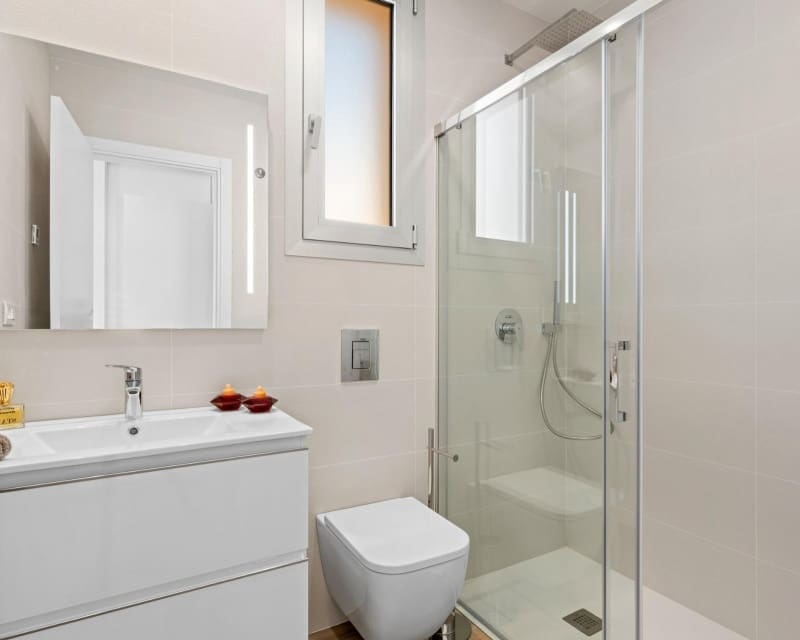 2 bedroom Apartment for sale in Villamartin with pool - € 425,000 (Ref: 9254221)