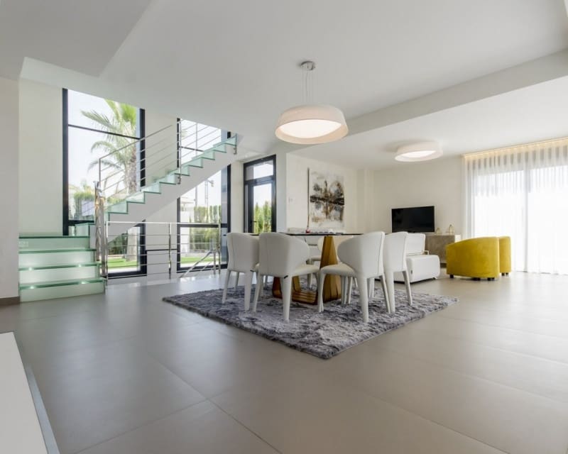 3 quarto Moradia para venda em Campoamor com piscina - 1 195 000 € (Ref: 9254228)