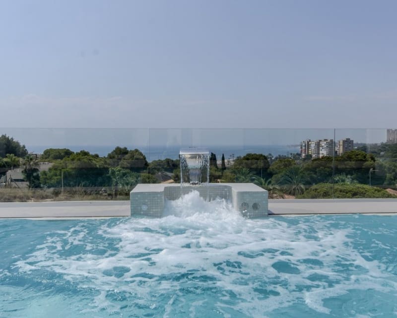 3 quarto Moradia para venda em Campoamor com piscina - 1 195 000 € (Ref: 9254228)