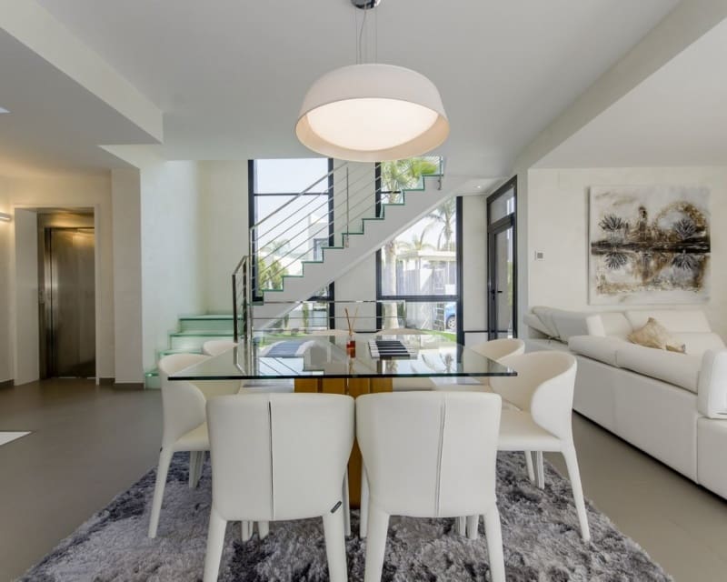 3 quarto Moradia para venda em Campoamor com piscina - 1 195 000 € (Ref: 9254228)